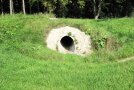 Bild von einem Tunnel, der Wasser abbremst.