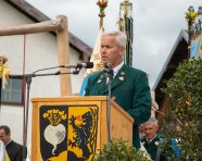 Bürgermeister Fenninger spricht am Rednerpult.  